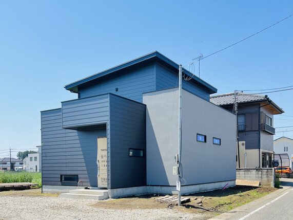 生活動線を考えた箱型の家